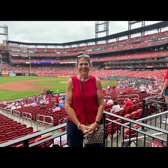 Meet your Posher, Heidi - Picture 1 of 1